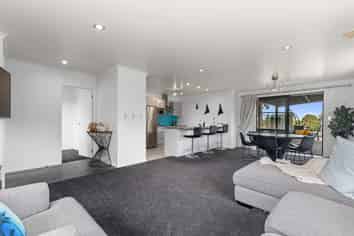 16 North Crest Drive, Onerahi