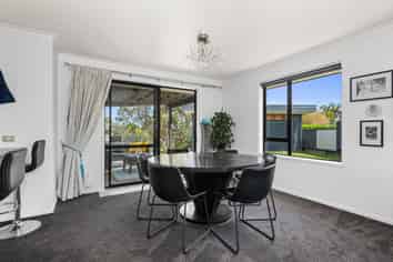 16 North Crest Drive, Onerahi