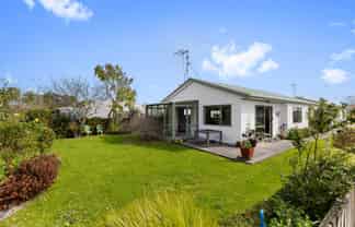 2/11 Bradley Street, Paeroa