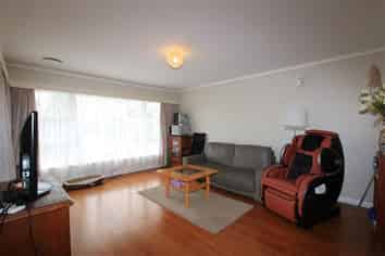 32 Kelwyn Road, Kelston