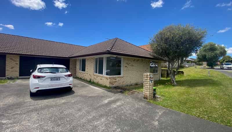 12A Innisowen Place, Flat Bush