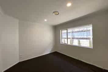 12A Innisowen Place, Flat Bush