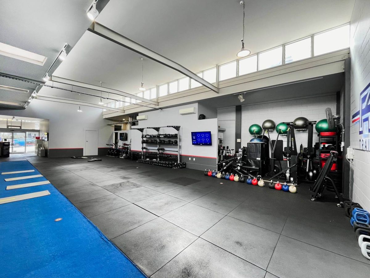 CITY FRINGE GYM / WAREHOUSE – pohled 4