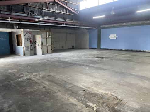 Low-cost industrial workspace and storage