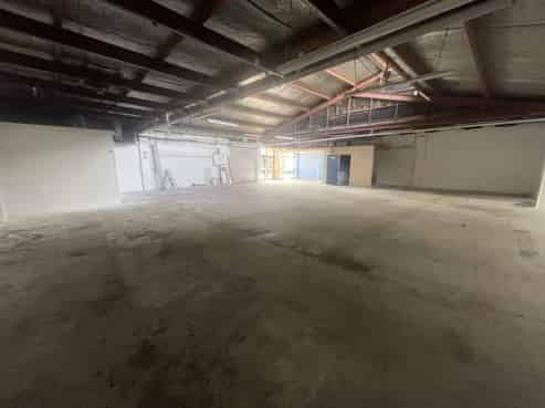 Low-cost industrial workspace and storage