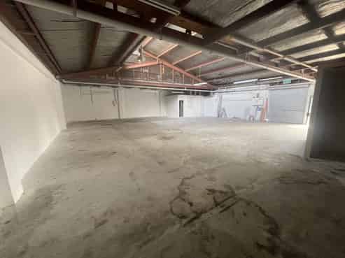 Low-cost industrial workspace and storage