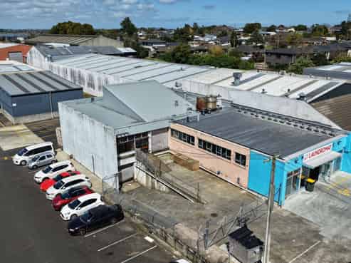 Low-cost industrial workspace and storage