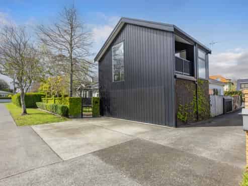 4 Kingsway, Three Kings