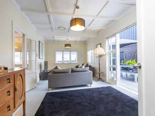 4 Kingsway, Three Kings