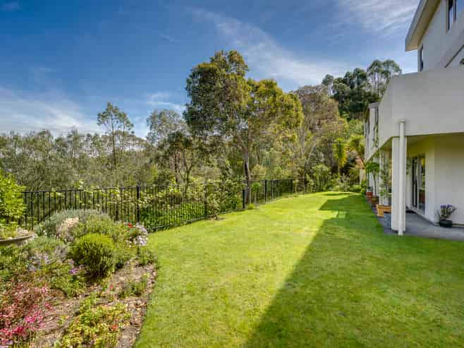 15 Ridgeway Terrace, Taradale