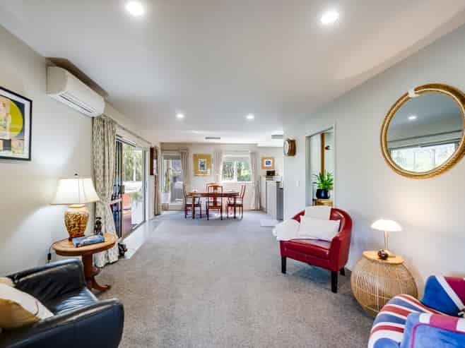 15 Ridgeway Terrace, Taradale