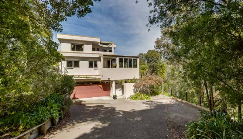 15 Ridgeway Terrace, Taradale