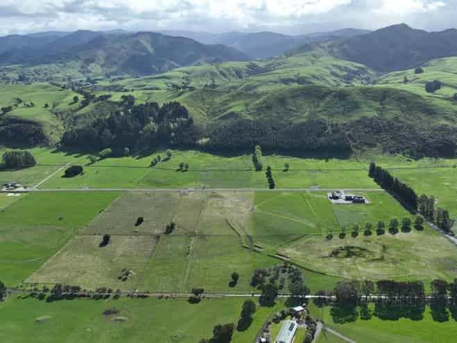 75 Parkers Road, West Taratahi
