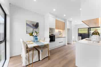 16C St Catherine Crescent, West Harbour