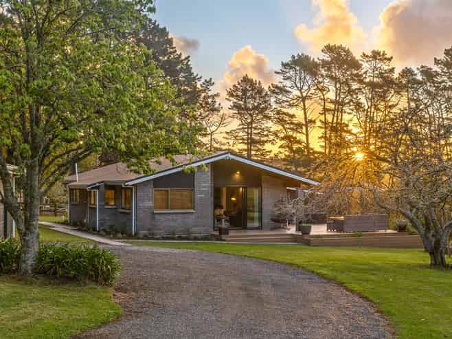  1115 State Highway 16, Waimauku