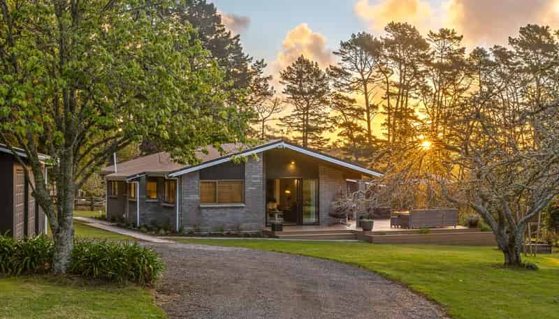  1115 State Highway 16, Waimauku