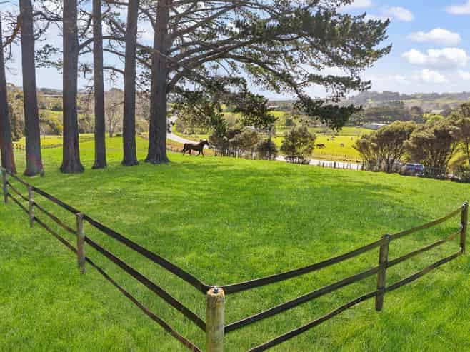  1115 State Highway 16, Waimauku