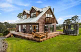 106 Barrett Road, Riverhead