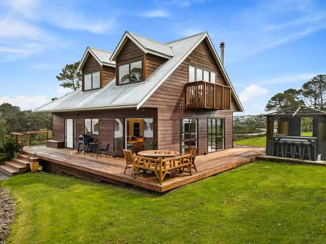 106 Barrett Road, Riverhead