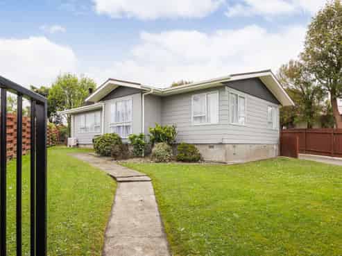 9 Lyndale Place, Kelvin Grove