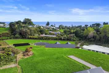 1A Te Ara O Waiaroa, Oakura