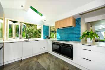 2 Zephyr Terrace, Governors Bay
