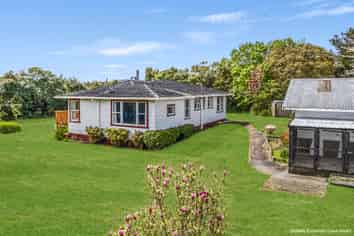 938 State Highway 57, Levin