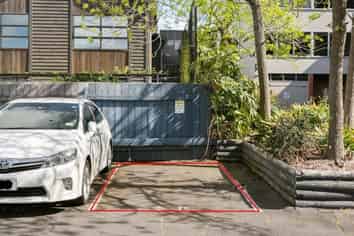 94 Dominion Road, Mount Eden
