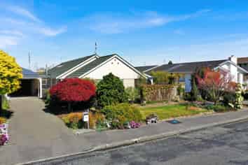 45 Churchill Avenue, Allenton