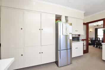 45 Churchill Avenue, Allenton