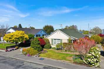 45 Churchill Avenue, Allenton