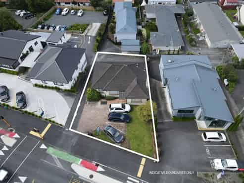 Vendors Relocating - Must Sell