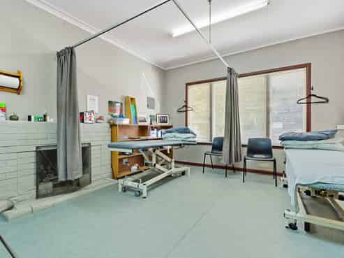 Vendors Relocating - Must Sell