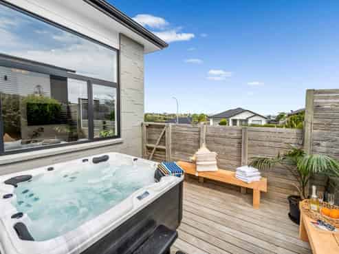18 Keshvara Road, Beachlands