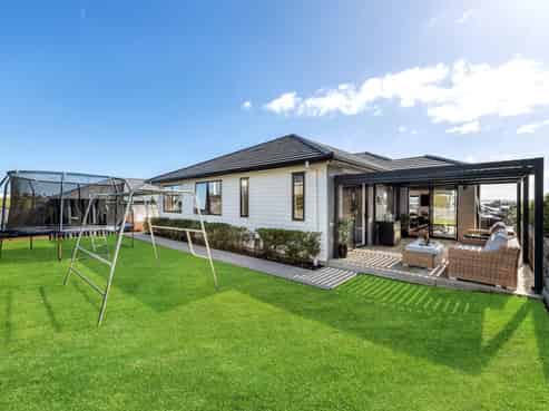 18 Keshvara Road, Beachlands