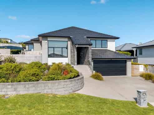 18 Keshvara Road, Beachlands