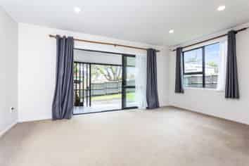 2 Glucina Place, Glen Eden