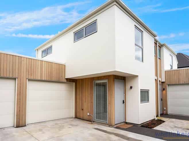 17/D Dickens Street, Addington