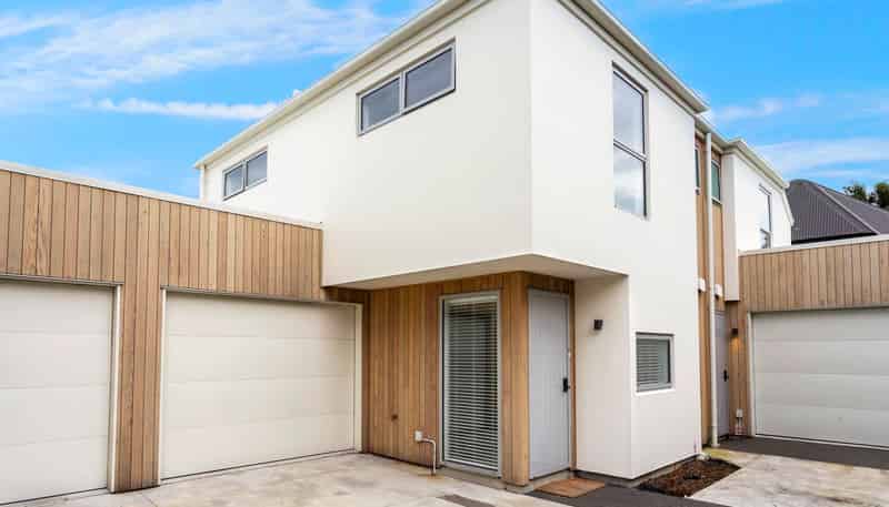 17/D Dickens Street, Addington