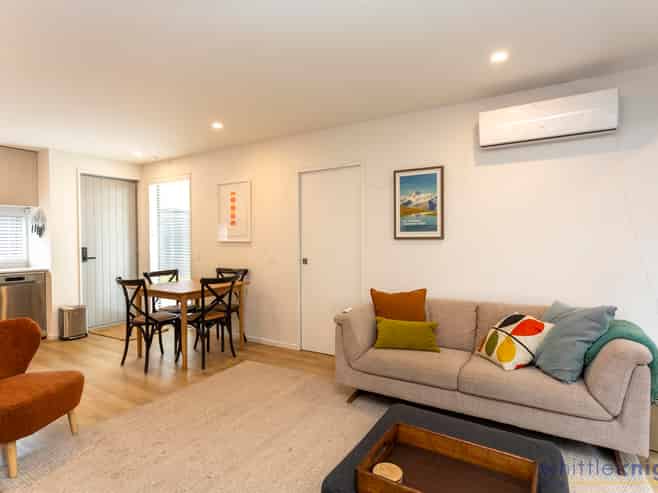17/D Dickens Street, Addington