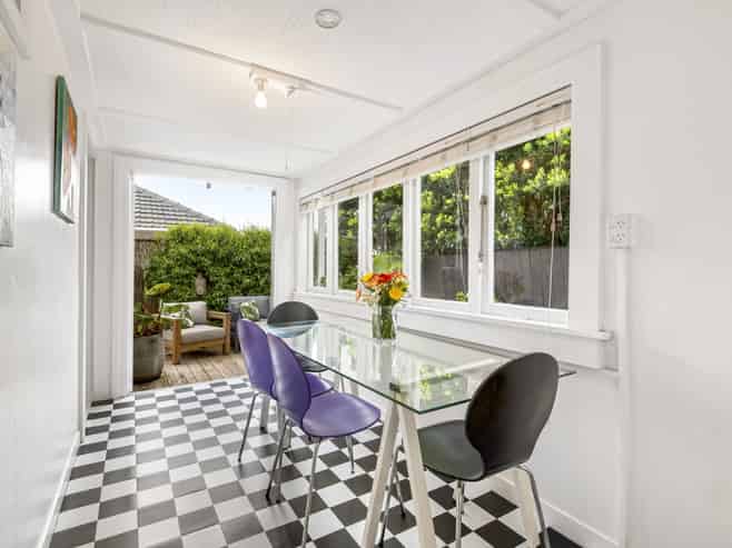 1C Rutherford Street, Belmont