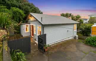 28 Brixham Way, Newtown