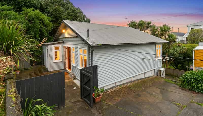28 Brixham Way, Newtown