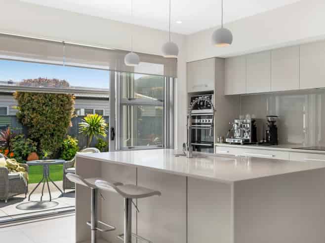 6 Lydiard Place, Beachlands