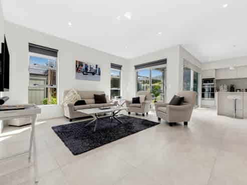 6 Lydiard Place, Beachlands