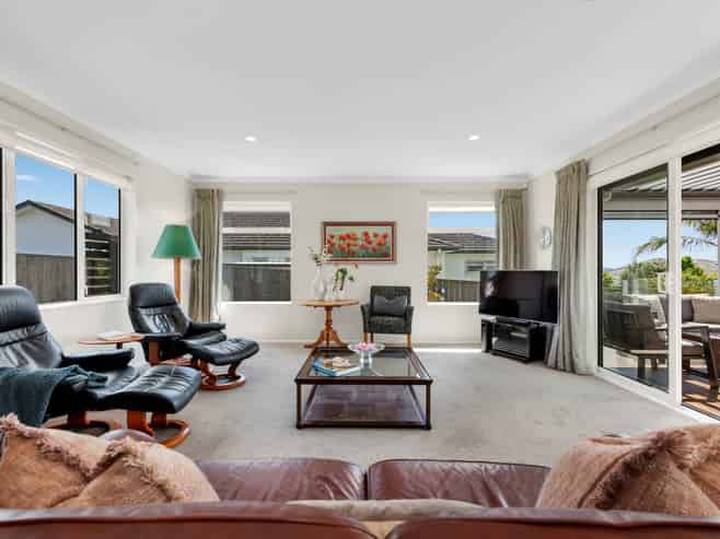 93 Liberty Crescent, Beachlands