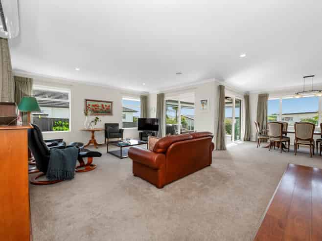 93 Liberty Crescent, Beachlands