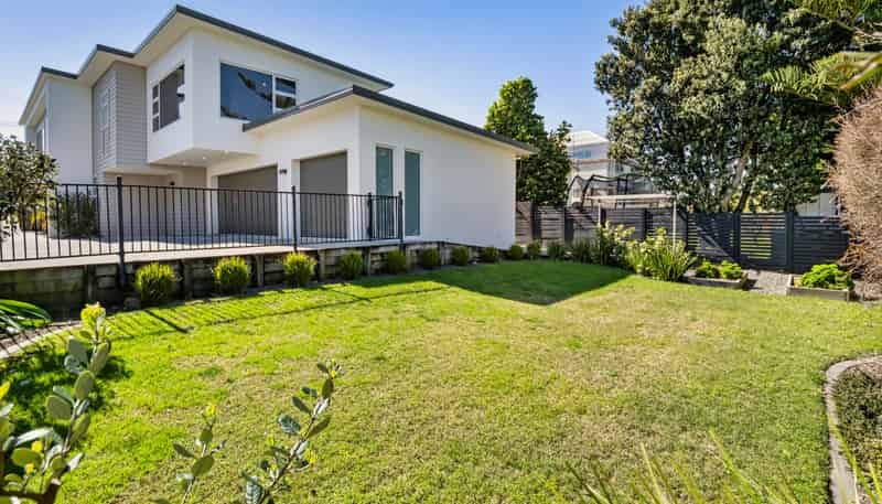 60 Karewa Parade, Papamoa