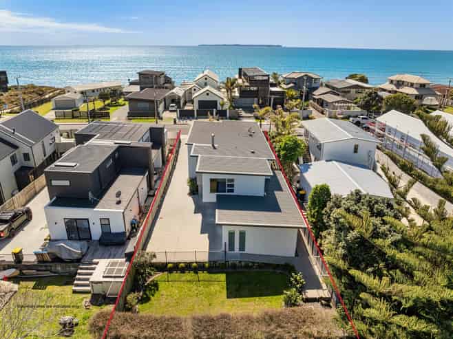 60 Karewa Parade, Papamoa