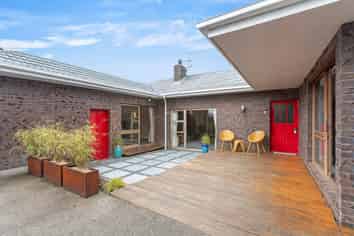 9 Tanoa Place, Glendene